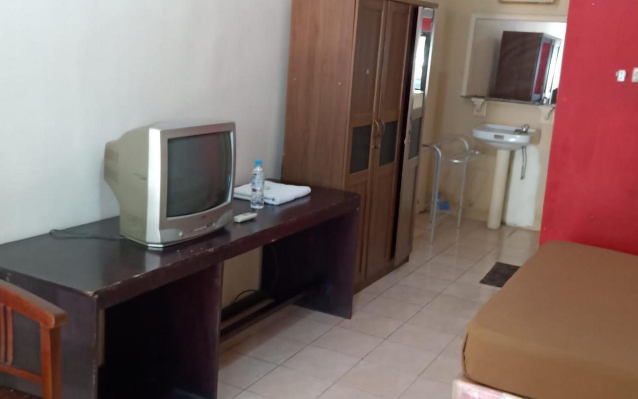 Hotel Nirwana Situbondo Redpartner Banyuanget Dış mekan fotoğraf
